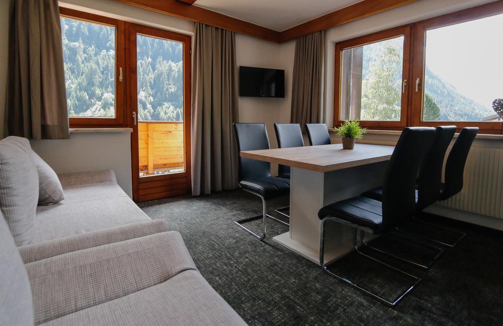 Hotel Tia Apart Kaunertal Zimmer foto
